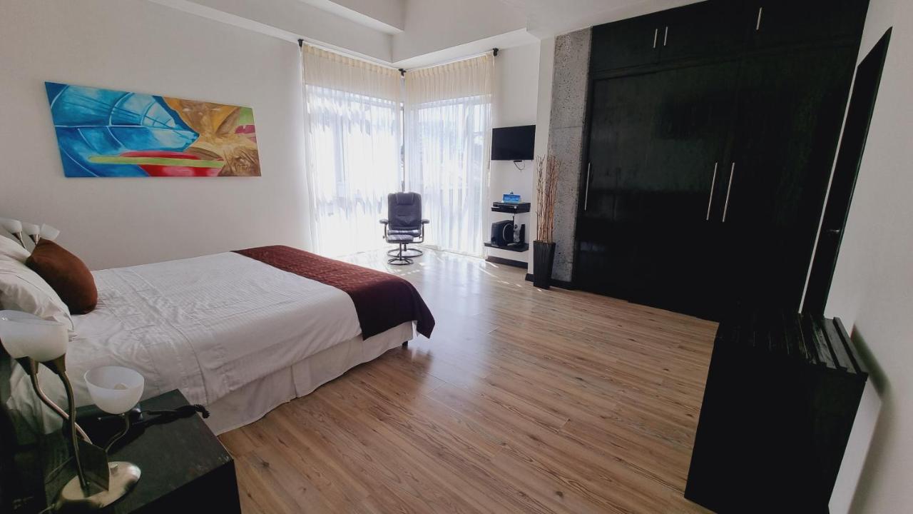 Hotel Habitat